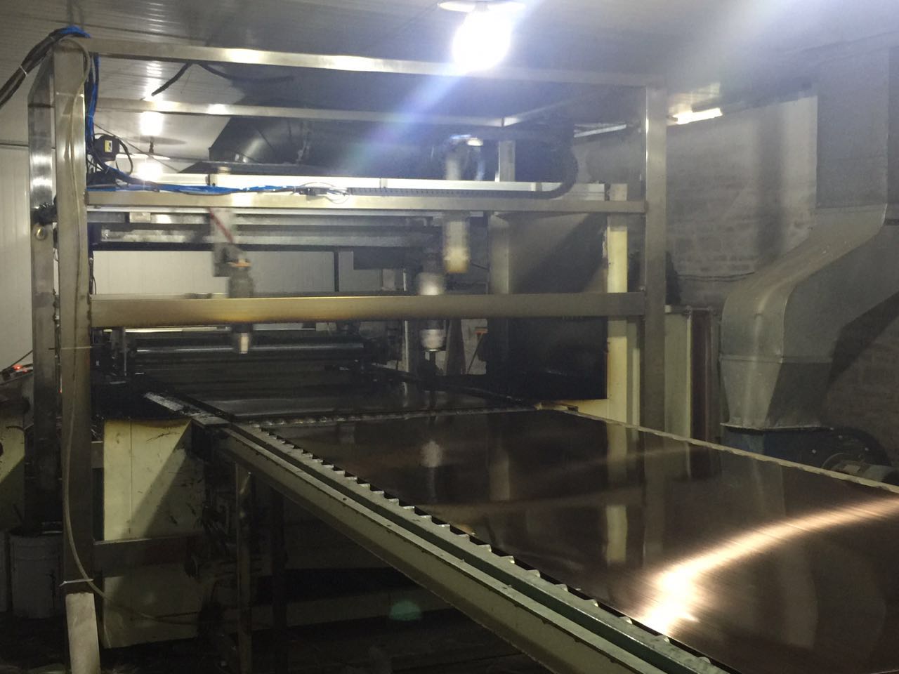 Stainless steel plate electrostatic spinning cup spraying